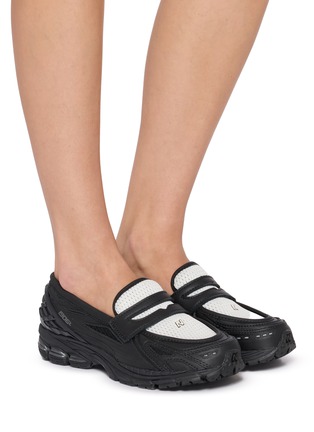 模特儿示范图 - 点击放大 - NEW BALANCE - 1906L Unisex Loafer Sneakers