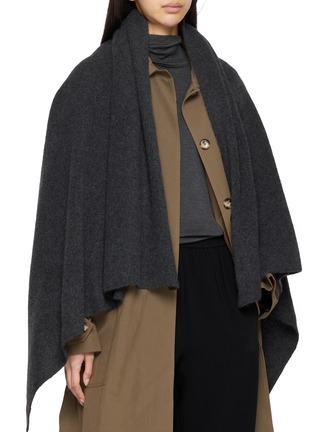模特儿示范图 - 点击放大 - THE ROW - Querta Brushed Cashmere Scarf