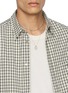 模特儿示范图 - 点击放大 - TOM WOOD - Cable Rhodium Plated Silver Chain Necklace
