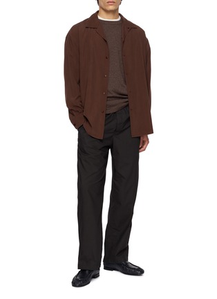 模特儿示范图 - 点击放大 - THE ROW - Una Relaxed Shirt