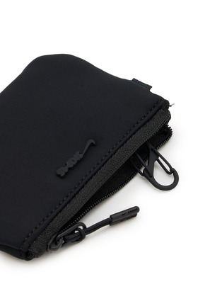 细节 - 点击放大 - NIKESKIMS - NikeSKIMS Clippable Pouch