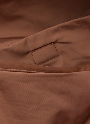 细节 - 点击放大 - NIKESKIMS - NikeSKIMS Puffer Gym Bag