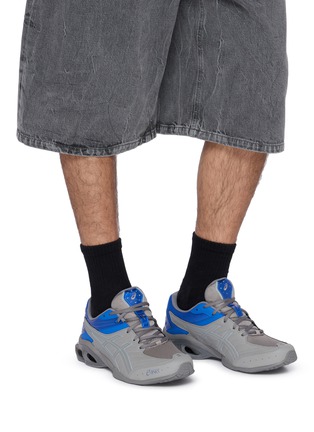 模特儿示范图 - 点击放大 - ASICS - Gel-Kinetic FR Men's Sneakers