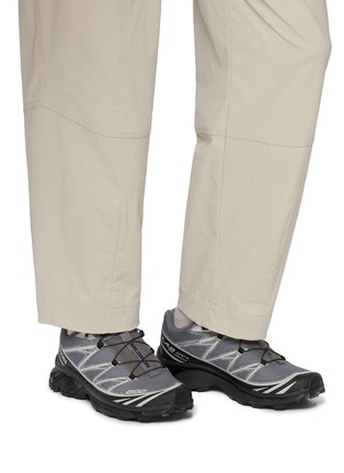 模特儿示范图 - 点击放大 - SALOMON - XT-6 Protective Men's Sneakers