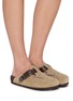 模特儿示范图 - 点击放大 - BIRKENSTOCK 1774 - X ETRO BOSTON 刺绣饰拖鞋