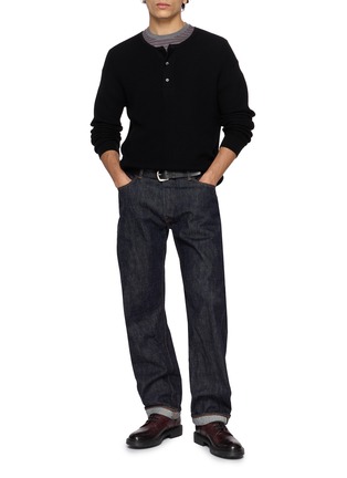 模特儿示范图 - 点击放大 - EDWIN - No. 47 Dark Wash Jeans