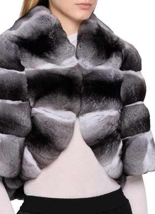  - CHEVITE - Chinchilla Fur Cape