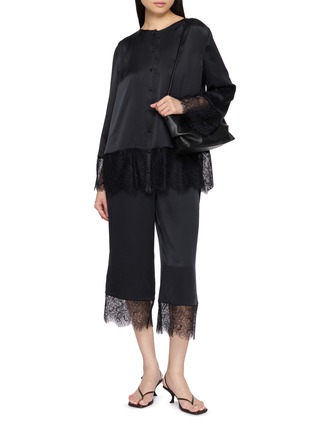 模特儿示范图 - 点击放大 - POSSE - Black Lace Trim Pants
