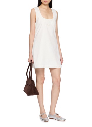 模特儿示范图 - 点击放大 - POSSE - Odette Broderie Anglaise Mini Dress