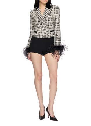 模特儿示范图 - 点击放大 - NANA JACQUELINE - Double Breasted Feather Cuff Tweed Jacket