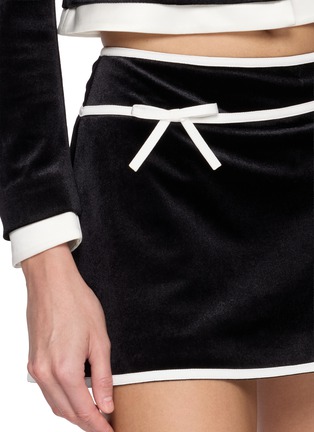  - NANA JACQUELINE - A-Line Bow Detail Colour Block Velvet Skirt