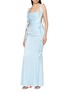 模特儿示范图 - 点击放大 - NANA JACQUELINE - Ruffle Trim Backless Maxi Dress