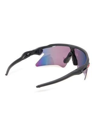 模特儿示范图 - 点击放大 - OAKLEY - Radar® EV Heater Prizm™ Sunglasses