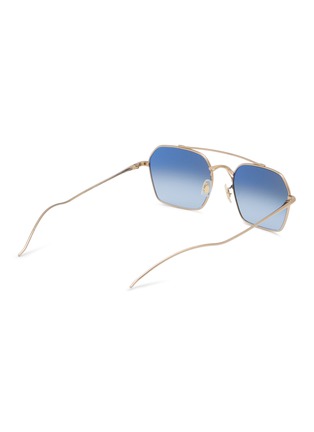 模特儿示范图 - 点击放大 - OLIVER PEOPLES - Titanium Aviator Sunglasses