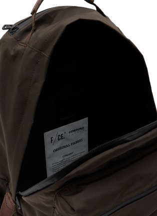 细节 - 点击放大 - F/CE. - 420 Re/cor Technical Day Backpack