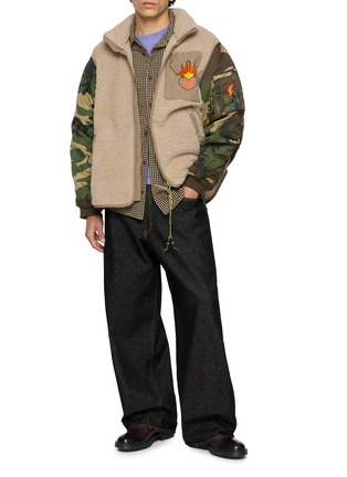 模特儿示范图 - 点击放大 - APRÈS SURF A.P.S. - Florian Camouflage Sleeve Fleece Jacket