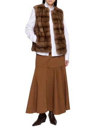 模特儿示范图 - 点击放大 - KRUF - Round Neck Sable Fur Vest