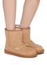 模特儿示范图 - 点击放大 - UGG - x JW Anderson Suede Boots