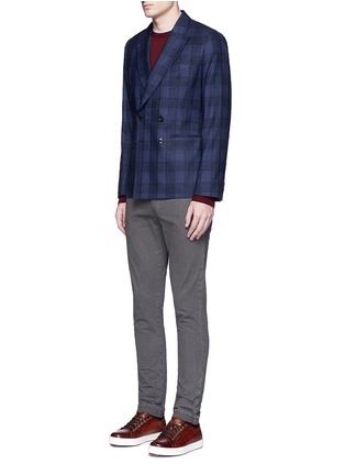 模特儿示范图 - 点击放大 - INCOTEX - 单色羊毛针织衫