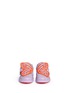 模特儿示范图 - 点击放大 - SOPHIA WEBSTER - BIBI LOW TOP MINI幼儿款蝴蝶翅膀刺绣拼贴真皮运动鞋