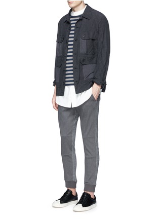 模特儿示范图 - 点击放大 - JOHNUNDERCOVER - 拼色修身运动裤