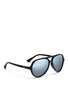 模特示范图 - 点击放大 - RAY-BAN - Matte plastic aviator sunglasses