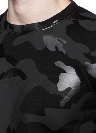 细节 - 点击放大 - VALENTINO GARAVANI - 涂层迷彩太空棉卫衣