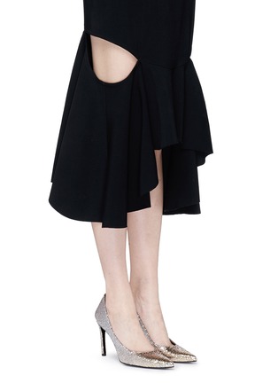 模特示范图 - 点击放大 - STUART WEITZMAN - HEIST闪粉尖头细高跟鞋