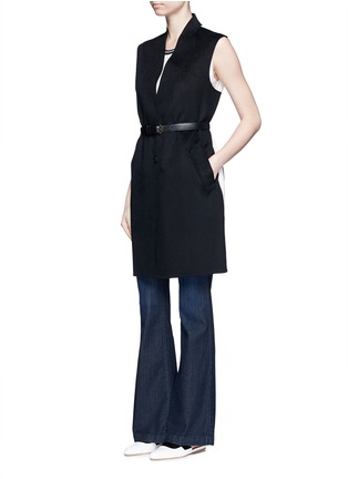 模特示范图 - 点击放大 - J BRAND - Maria弹性混棉喇叭牛仔裤