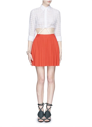 模特儿示范图 - 点击放大 - ALAÏA - Broderie anglaise drawstring hem cropped shirt