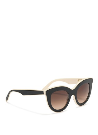 模特儿示范图 - 点击放大 - VICTORIA BECKHAM - Layered Cat层次猫眼太阳眼镜