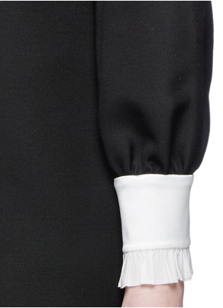 细节 - 点击放大 - GUCCI - 荷叶边翻领拼色连衣裙