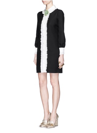 模特示范图 - 点击放大 - GUCCI - 荷叶边翻领拼色连衣裙