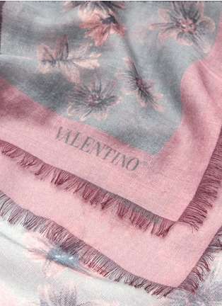 细节 - 点击放大 - VALENTINO GARAVANI - Valentino Garavani蝴蝶花卉印花羊绒混丝围巾