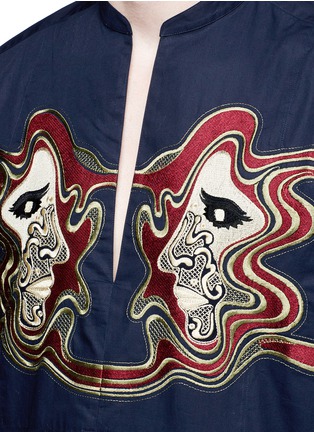 细节 - 点击放大 - DRIES VAN NOTEN - 人脸刺绣纯棉府绸衬衫