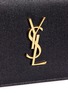 细节 - 点击放大 - SAINT LAURENT - MONOGRAMME粒面皮翻盖手拿包