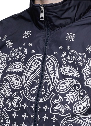 细节 - 点击放大 - MONCLER - 班达那印花夹克