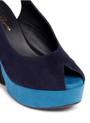 细节 - 点击放大 - CLERGERIE - DYLANAL拼色绒面皮鱼嘴坡跟鞋