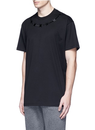 正面 -点击放大 - GIVENCHY - 铁丝网条刺绣纯棉T恤