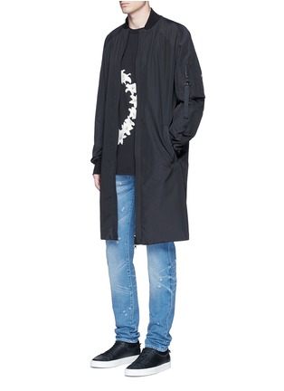 模特儿示范图 - 点击放大 - GIVENCHY - 花圈数字图案纯棉T恤