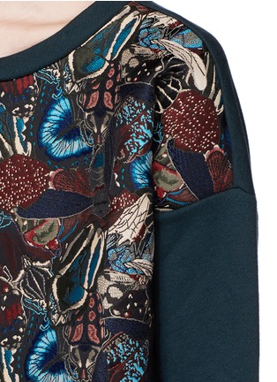 细节 - 点击放大 - MONCLER - 花卉昆虫提花拼贴圆领卫衣