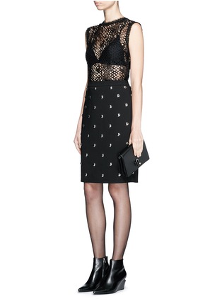 模特儿示范图 - 点击放大 - ALEXANDERWANG - 铆钉装饰及膝铅笔裙