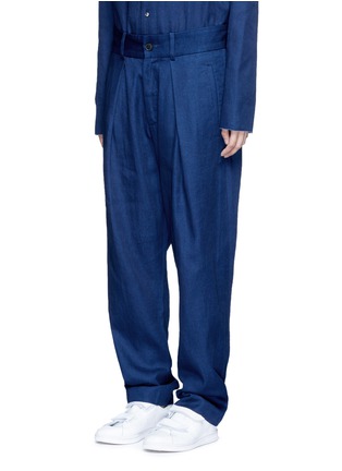 细节 - 点击放大 - FFIXXED STUDIOS - 中性款褶裥装饰锥形裤