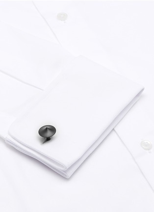 模特儿示范图 - 点击放大 - DEAKIN & FRANCIS - 陀螺造型袖扣