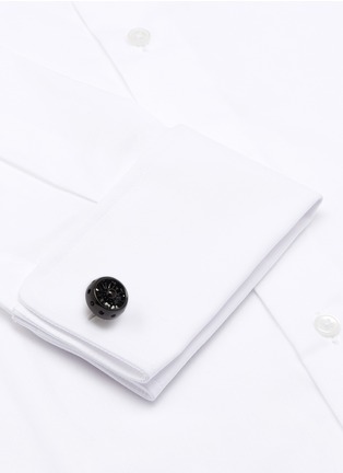 模特儿示范图 - 点击放大 - DEAKIN & FRANCIS - 涡轮喷气发动机造型袖扣