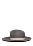 模特儿示范图 - 点击放大 - JANESSA LEONÉ - Dahlia羊皮帽带装饰草帽