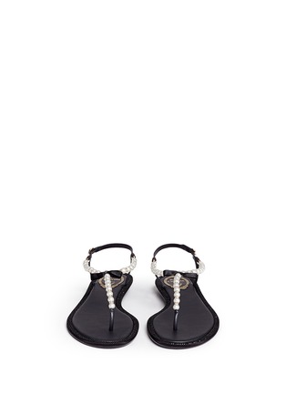 模特示范图 - 点击放大 - RENÉ CAOVILLA - Strass border faux pearl T-strap sandals