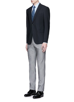 模特儿示范图 - 点击放大 - ARMANI COLLEZIONI - 单色混棉府绸衬衫