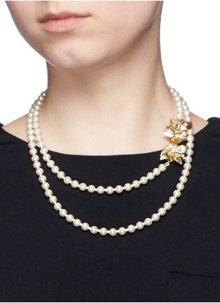 模特示范图 - 点击放大 - MIRIAM HASKELL - 叶子插扣玻璃珍珠项链