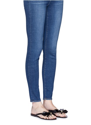 模特儿示范图 - 点击放大 - MELISSA - HARMONIC BOW II折叠蝴蝶结果冻凉鞋